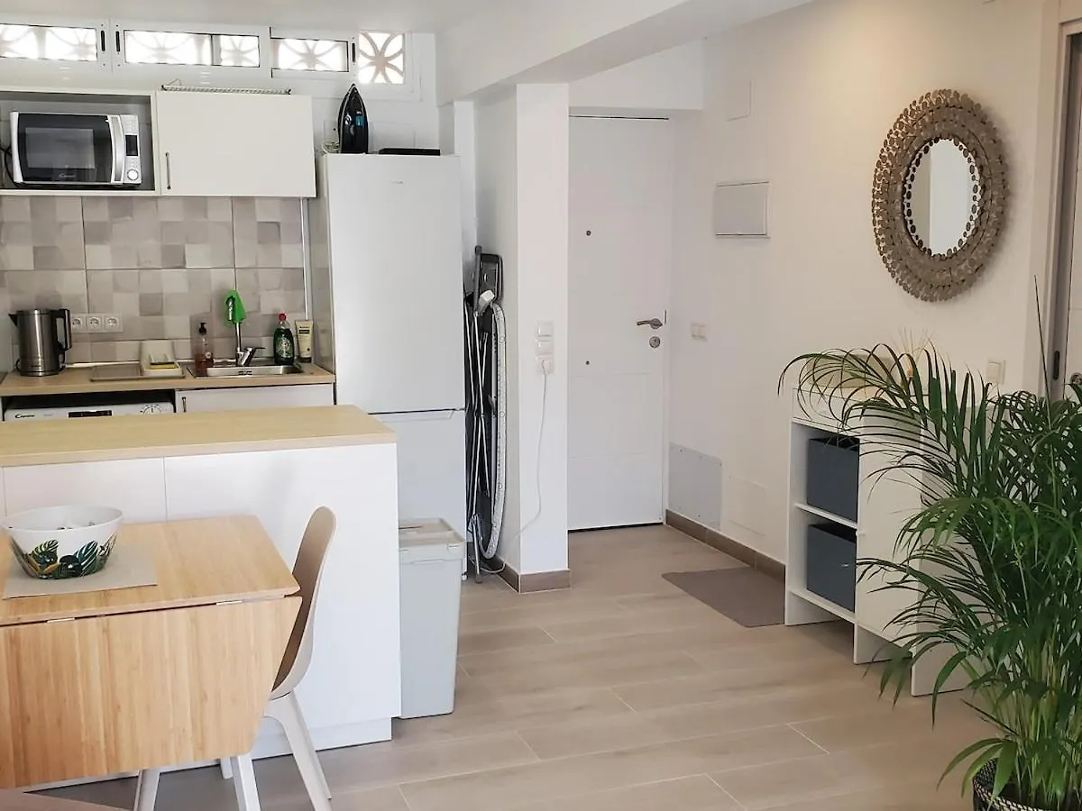 Comfortable 1 Bedroom Home From Home, Sunny, Sea & Mountain Views Benalmadena Apartment