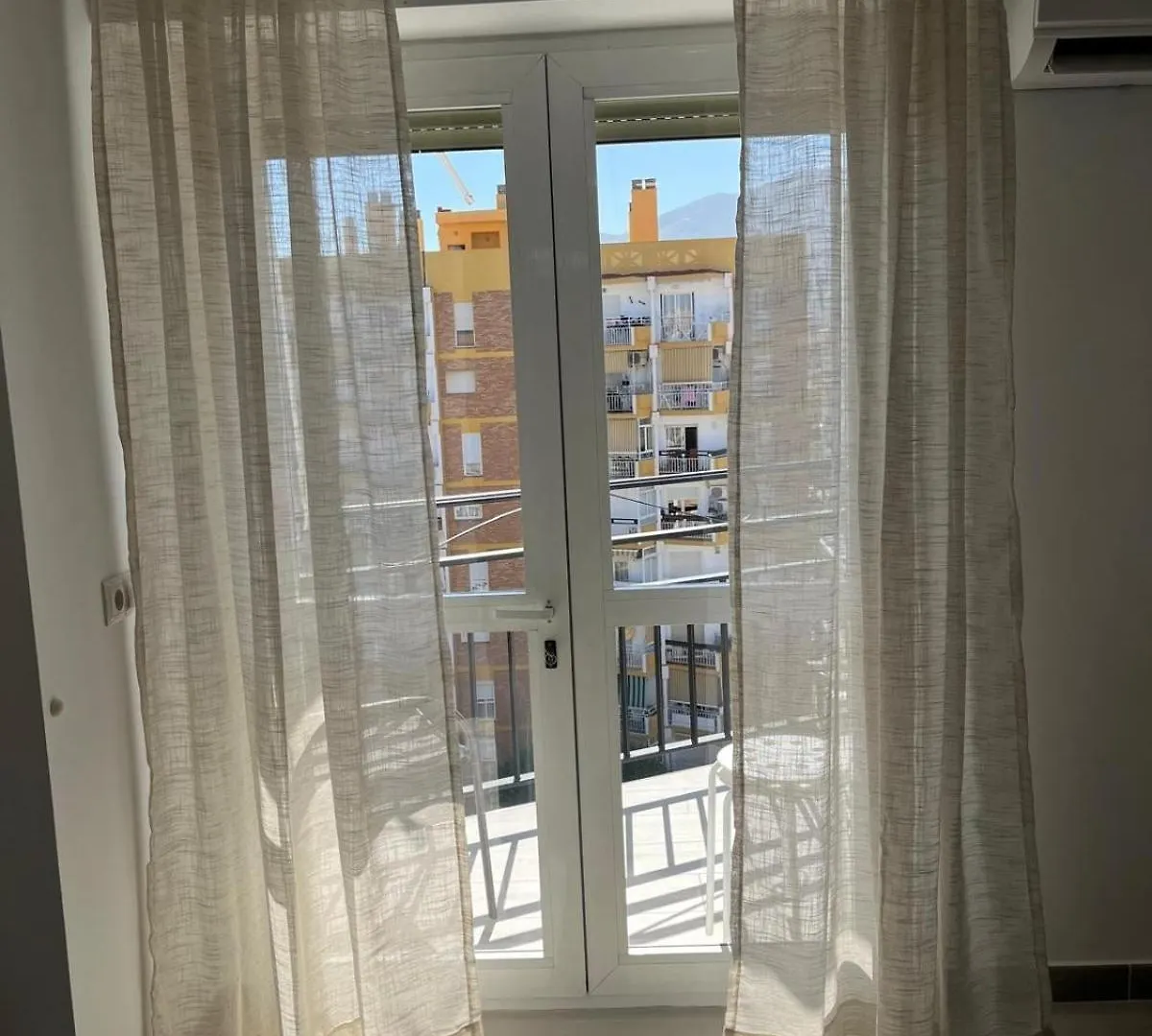Comfortable 1 Bedroom Home From Home, Sunny, Sea & Mountain Views Benalmadena Spain